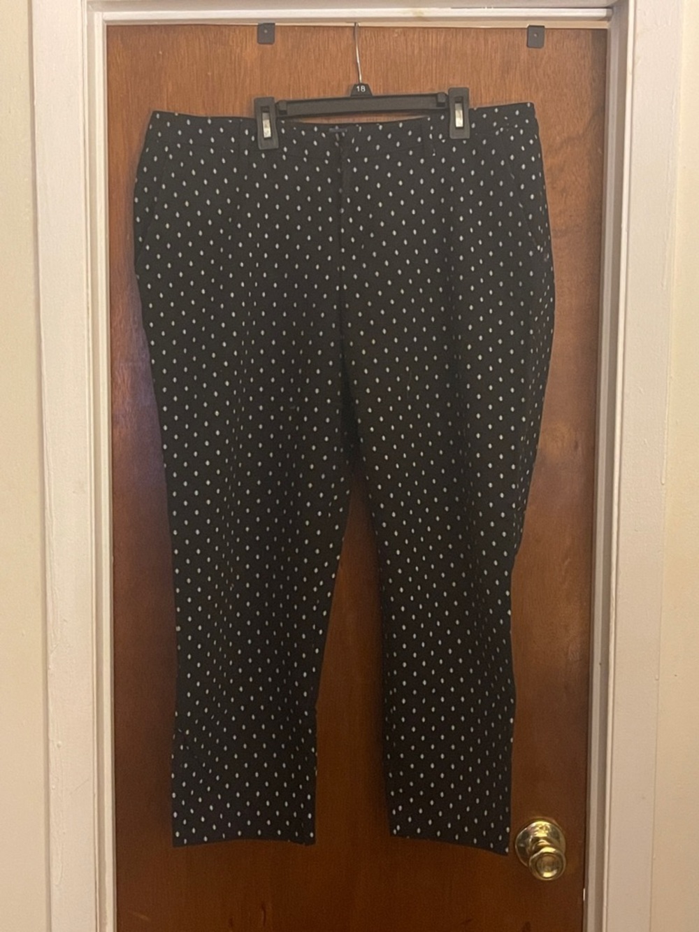 Old Navy Black Polka Dot Capris